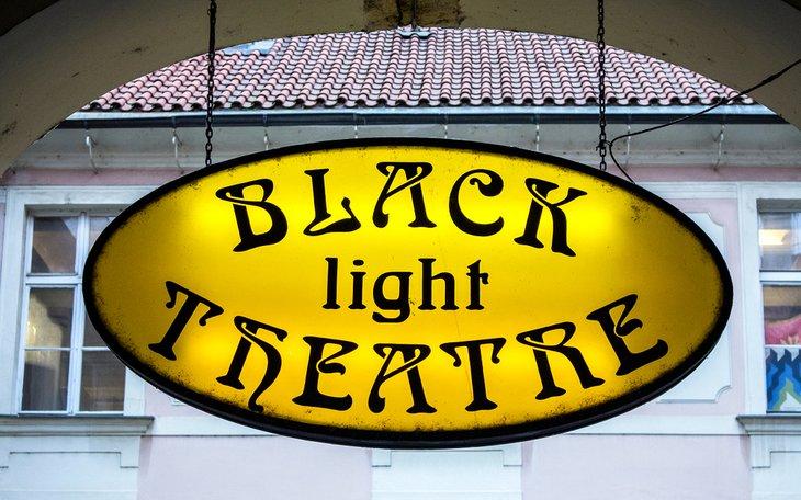Schwarzes Licht Theater in Prag