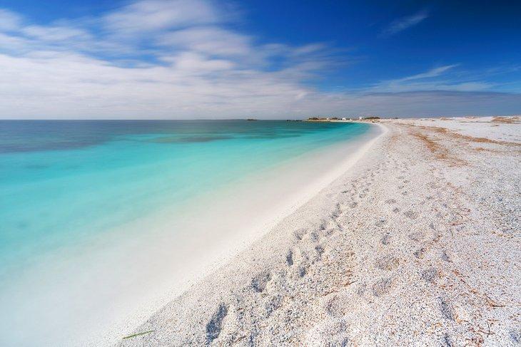 Playa Is Aruttas