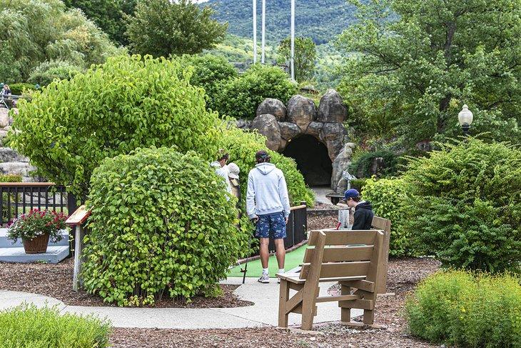 Mini golf en Hobo Hills Adventure Park