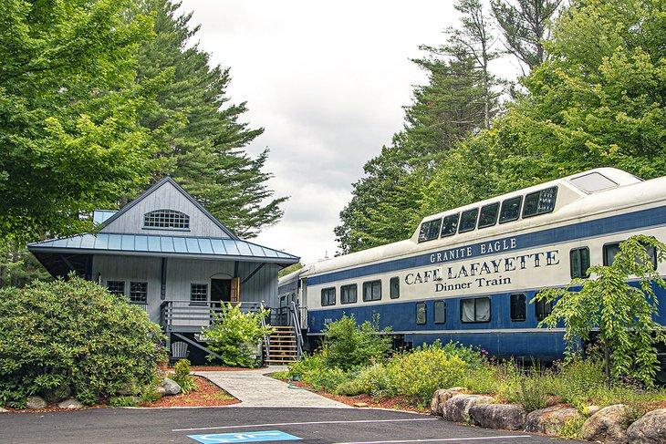 Tren Cena Cafe Lafayette