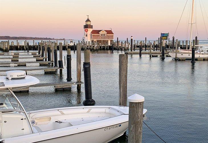 Un romántico atardecer visto desde el Saybrook Point Resort & Marina