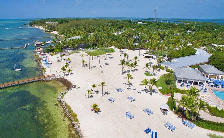 Vista aérea de los resorts tropicales en Islamorada