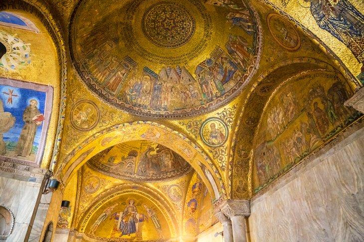 Mosaicos en la Basílica de San Marcos