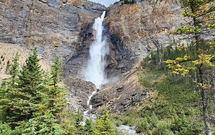 Cascada Takakkaw en el Parque Nacional Yoho