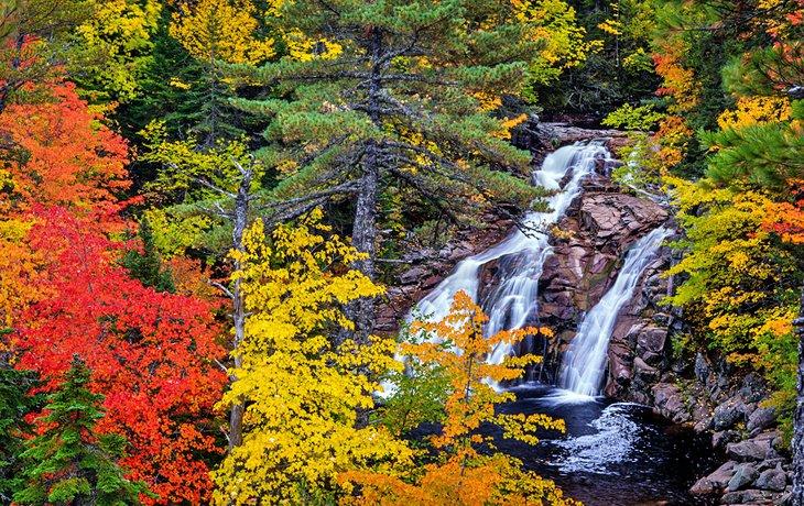 Cascadas Mary Ann en el Parque Nacional de Cape Breton Highlands