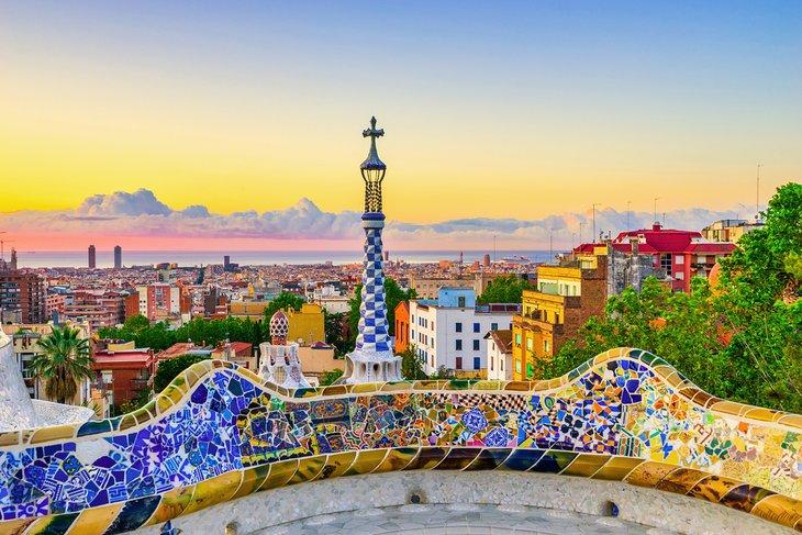 Vista de Barcelona al amanecer desde el Parque Güell