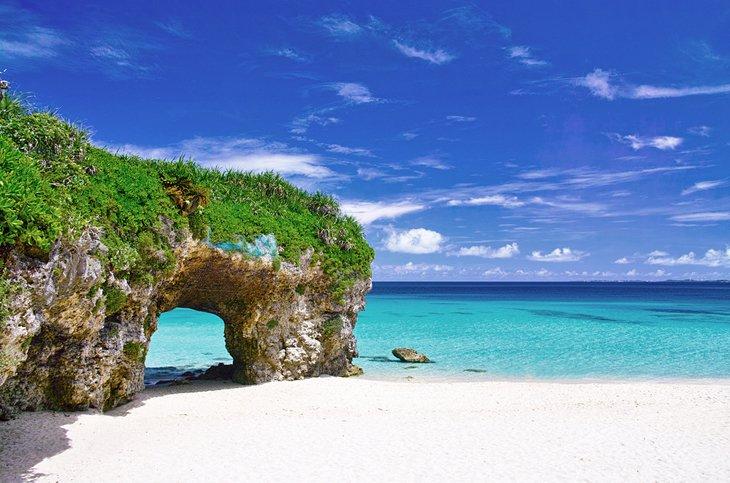 Arco de roca en la isla Miyako