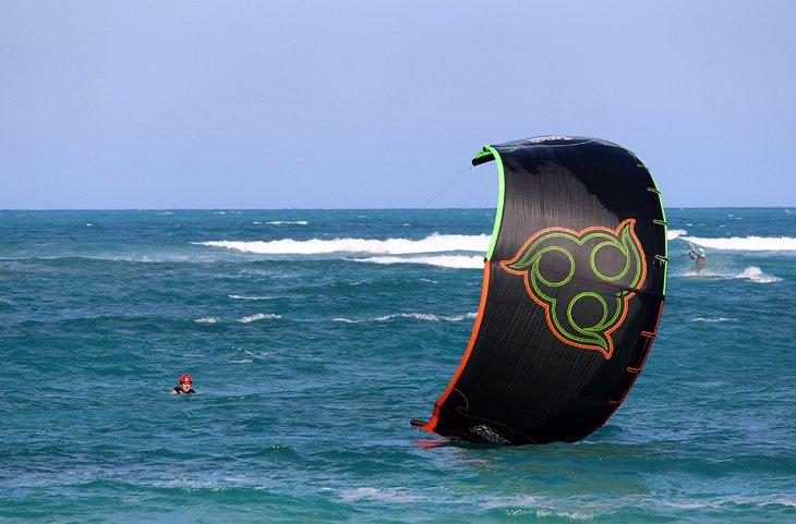 Lecciones de kitesurf en el agua