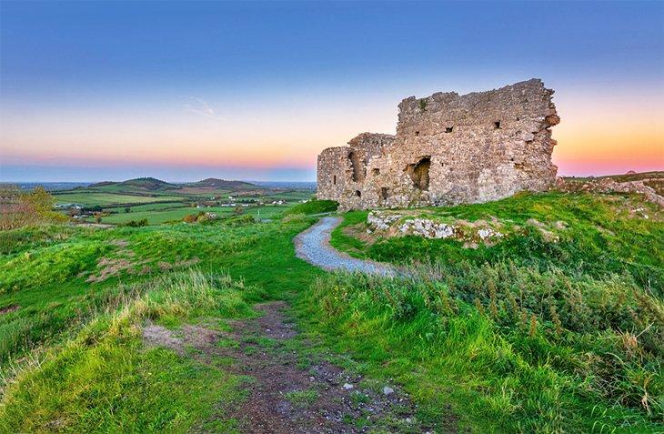 Roca de Dunamase al atardecer