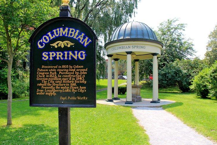 Columbian Spring dans Congress Park