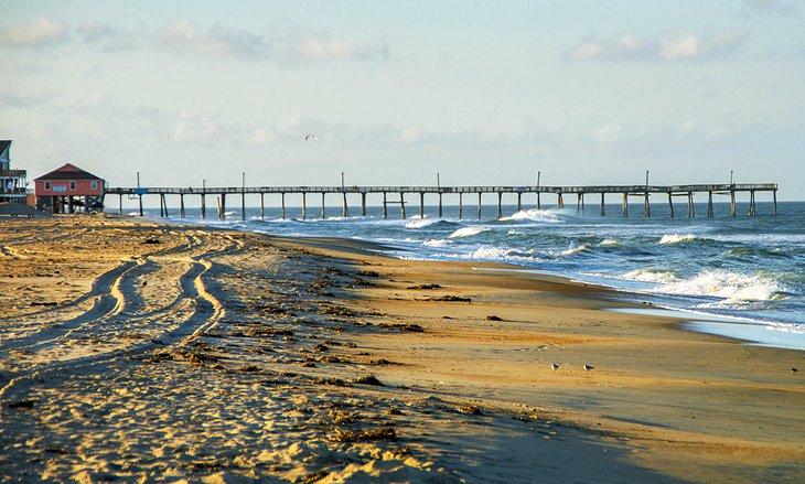 Playa y muelle en Rodanthe