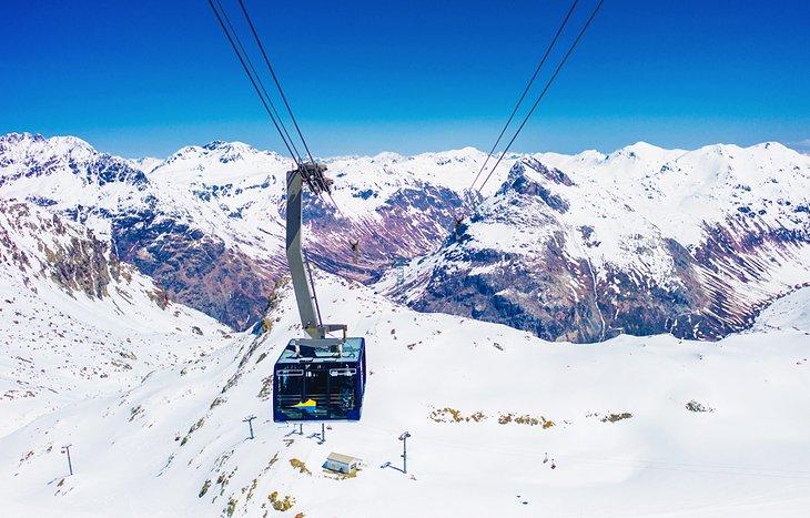 Teleférico en Diavolezza, St. Moritz, Suiza