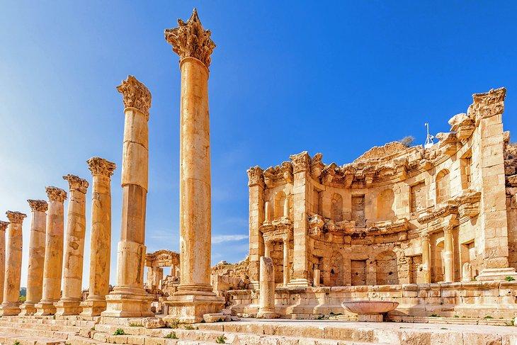 Nymphaeum, photographié depuis le Cardo Maximus
