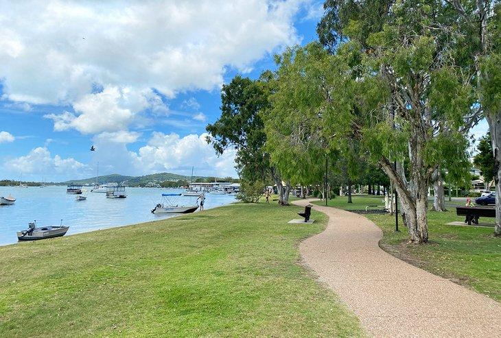 Río Noosa, Noosaville