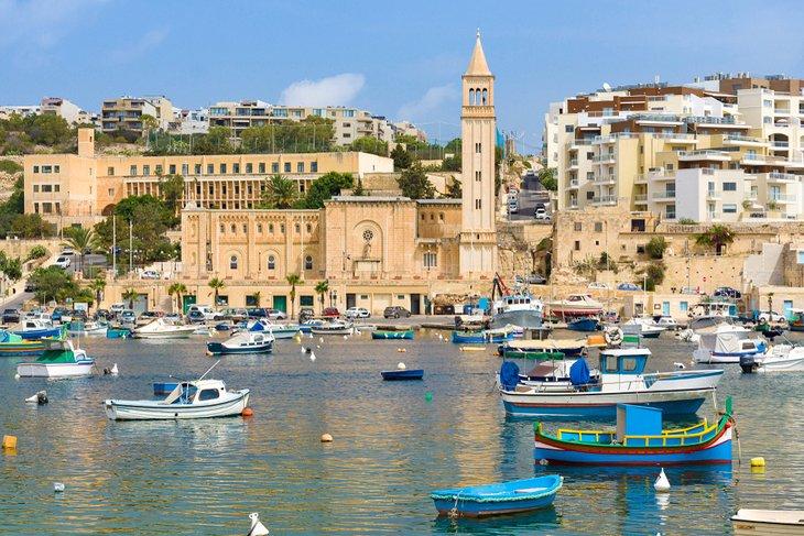 Puerto y pueblo de Marsaskala