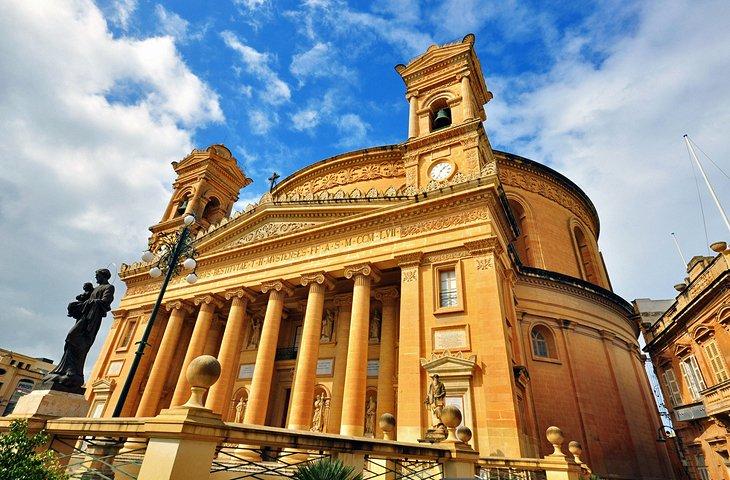Rotonda de Mosta