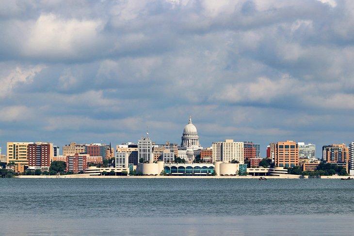 Horizonte de Madison y Lago Monona