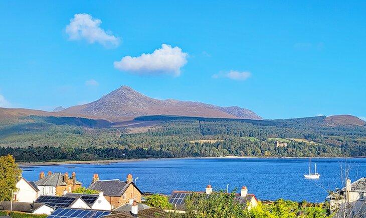 Vista del pico Goat Fell en la Isla de Arran
