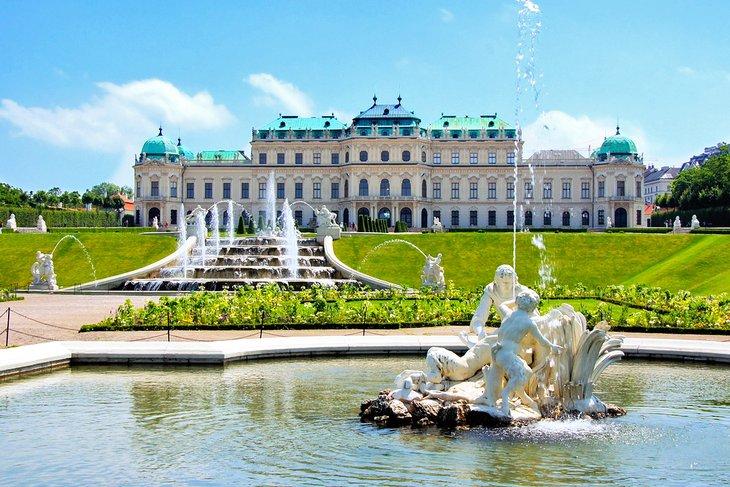 Fuentes en los Jardines de Belvedere