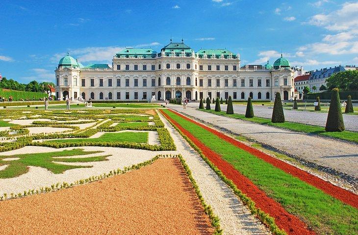 Hermosos jardines en el Palacio Belvedere