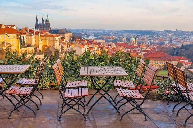 Restaurante con una vista impresionante de Praga