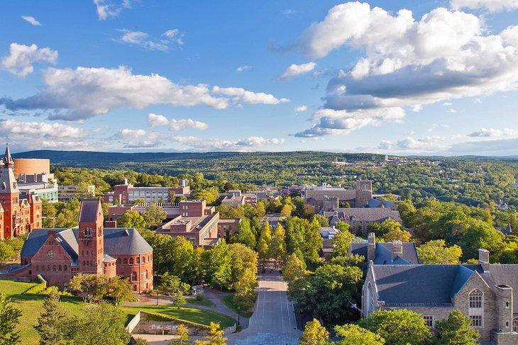Vue sur l'Université Cornell et Ithaca