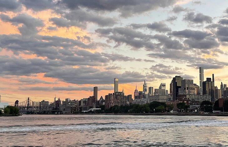 Horizonte de Nueva York al atardecer