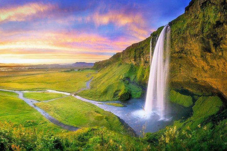 Seljalandsfoss bei Sonnenuntergang