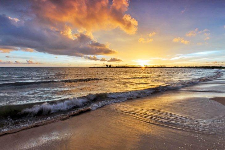 Sonnenuntergang am Sner Beach