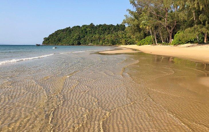 Schöner einsamer Strand