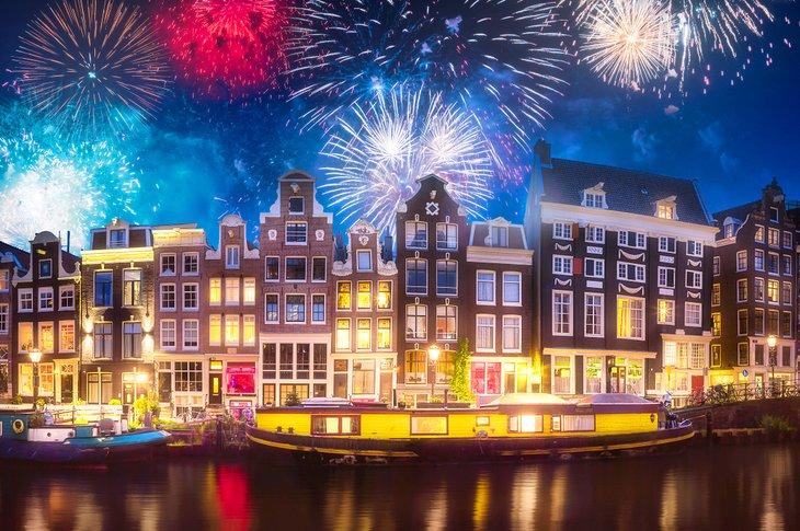 Fuegos artificiales en el Festival de Invierno de Ámsterdam