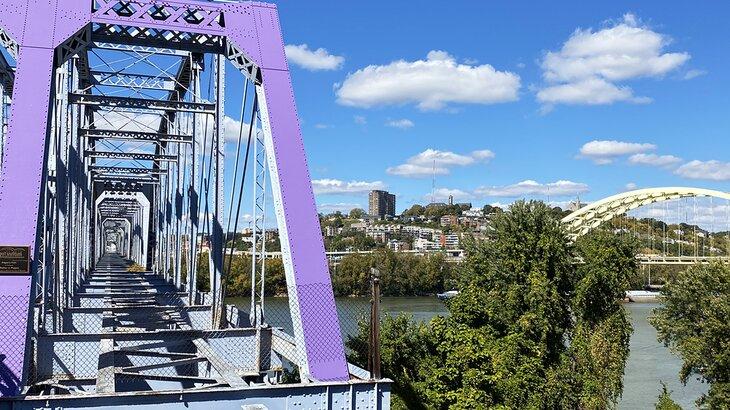 Puente Purple People