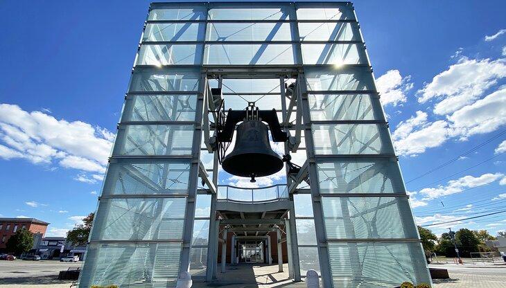 Campana de la Paz Mundial de Newport
