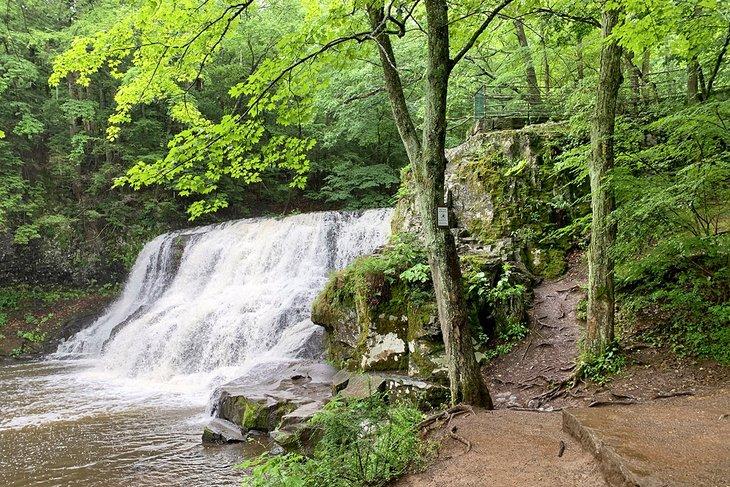 Cascada de Wadsworth Falls State Park