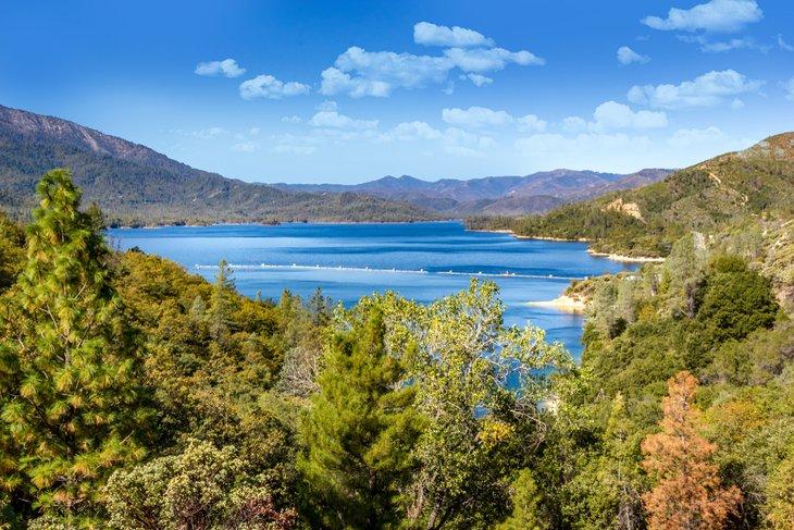 Lago Whiskeytown, California