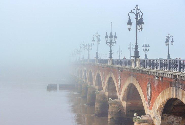 Pont de Pierre, Burdeos