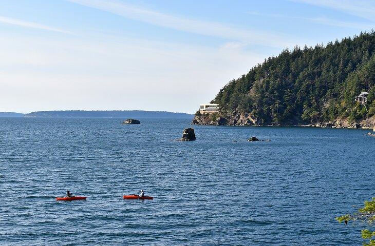 KAYAKERS en la Bahía de Bellingham