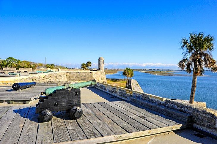 Cañones en el Castillo de San Marcos, San Agustín, Florida