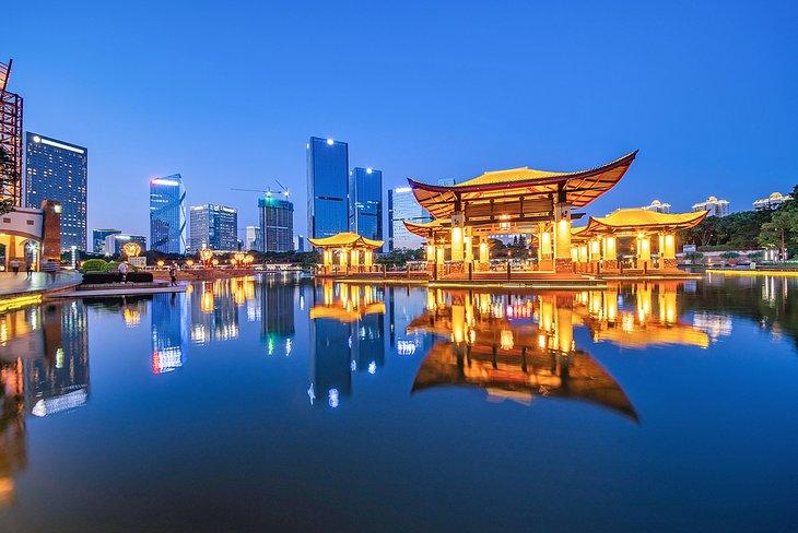 Anciens et nouveaux bâtiments de la ville de Foshan