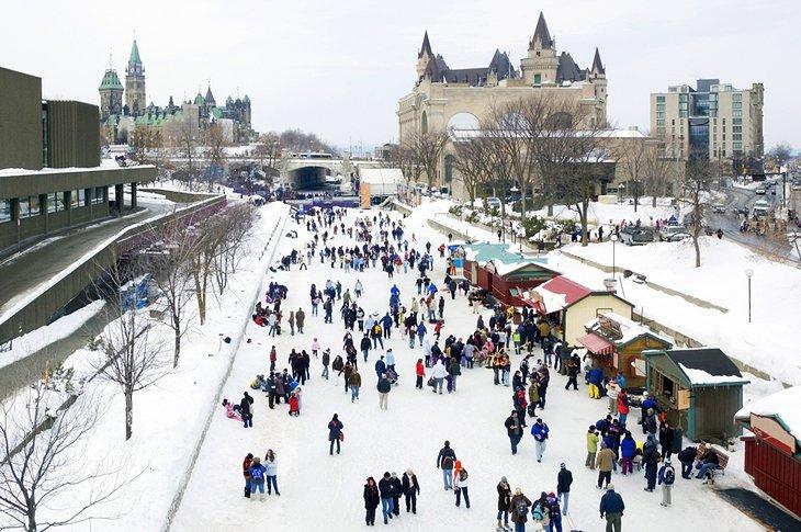 Patinadores en el Canal Rideau