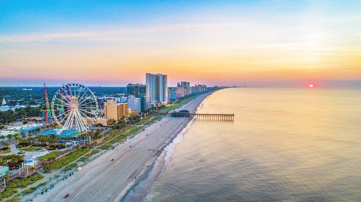 Sol poniéndose sobre Myrtle Beach