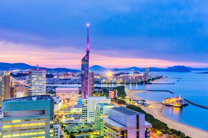 Fukuoka bei Dämmerung