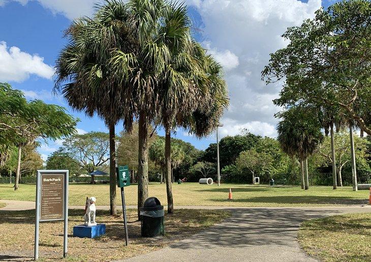 Es gibt viel Platz für Dr. Paul's Dog Park