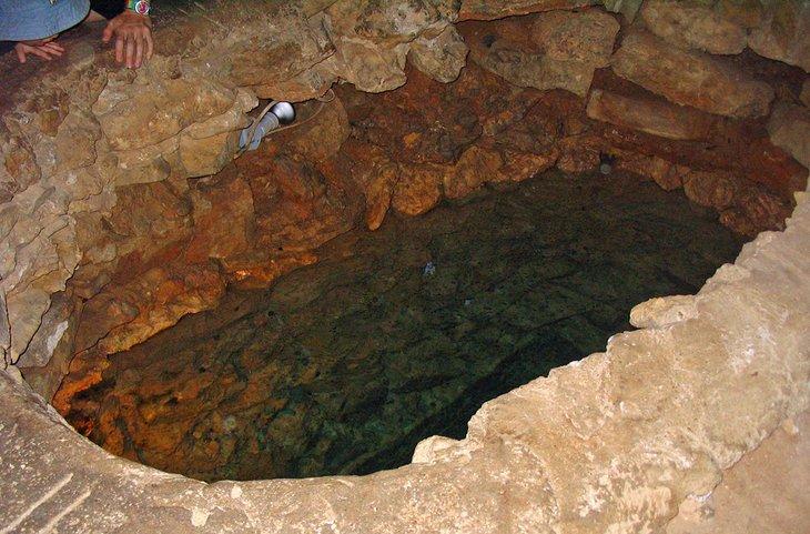 Cueva Wonder World