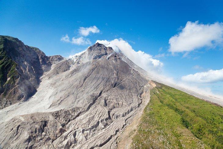 Vue du volcan depuis le Montserrat Volcano Observatory