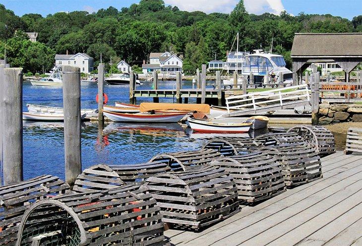 Trampas de langosta en el muelle, Mystic, Connecticut