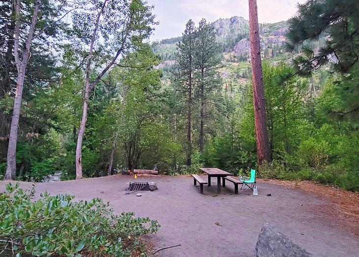 Camping Eightmile