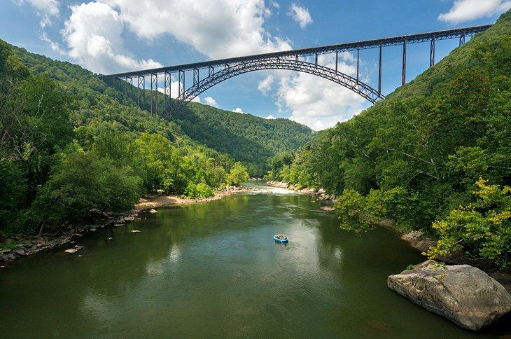 Puente del Gran Cañón del río New