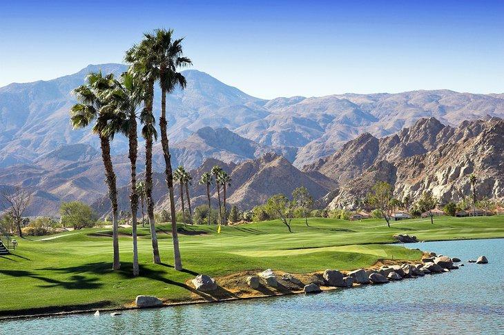 Golfplatz in Palm Springs, Kalifornien