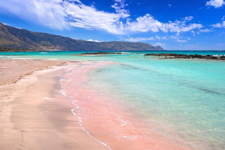 Arena rosa en la playa de Elafonissi, Creta